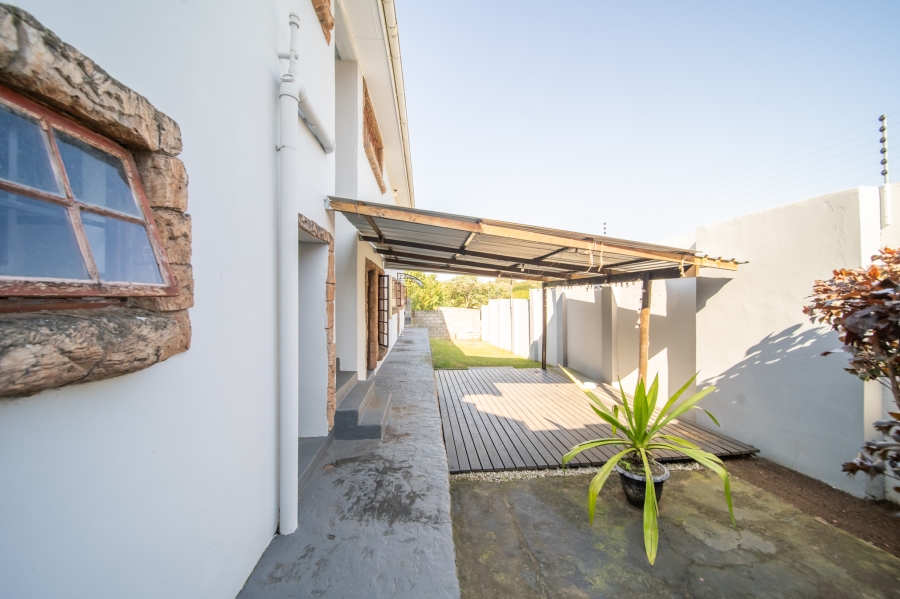 6 Bedroom Property for Sale in Vincent Heights Eastern Cape